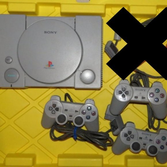 PlayStation 1 With 3 Remotes